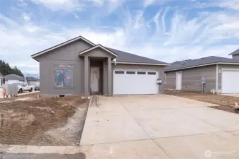 Floorplan reversed from actual home.