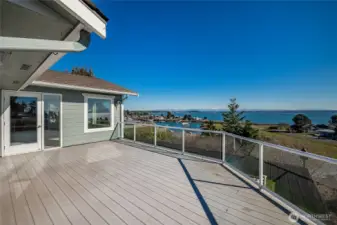 You see everyboat coming in and going out of the Birch Bay Village area. You see the one grandfathered boat house in the marina.