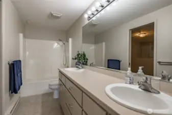 The full bath with double vanity.