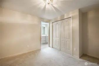 3rd bedroom with access to the bath.