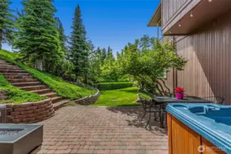 Patio into Yard.