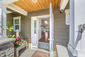 The moment you walk through the door, the engineered hardwood floors shine beneath your feet and the sparkling waters of the bay greet you with open arms.