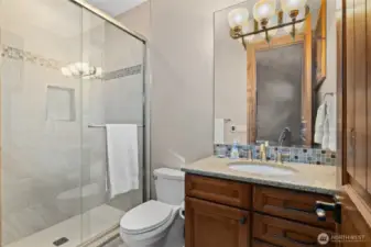 main floor guest en-suite