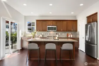Fabulous kitchen with breakfast bar.