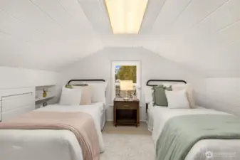 Bedroom 4 (Brand new carpet)