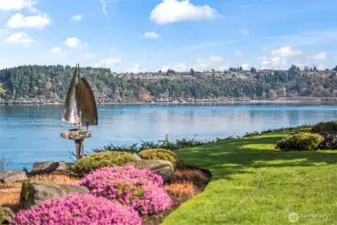 The view looking southeast which spans to Mt. Rainier