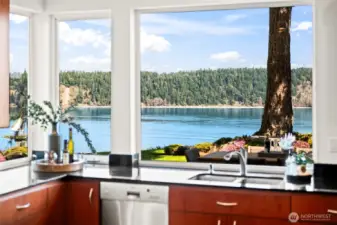 Doing the dishes isn't such a bad task when this is the view!