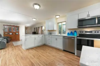Open floor plan~