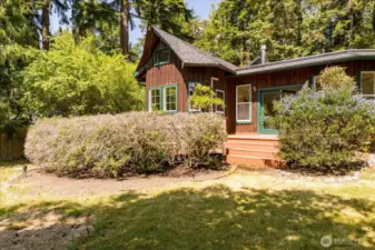 SPACIOUS FENCED IN BACK YARD. PROPERTY LINE EXTENDS BEYOND THE FENCE LINE TO THE MARKERS.