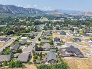 Breathtaking views of Mt. Cashmere—framing nature’s beauty in everyday living.