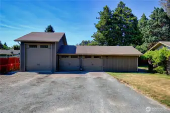 Lots of room for RV or toys.  Park them inside and still have room for workshop!