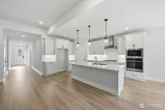 2609 Acer Loop ~ Ready Now