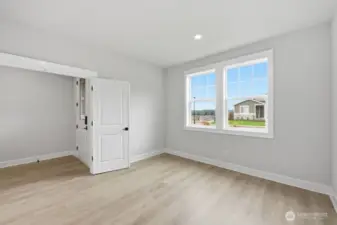 2609 Acer Loop ~ Ready Now