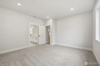 2609 Acer Loop ~ Ready Now