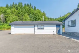 Detached Extended 2 Car Garage