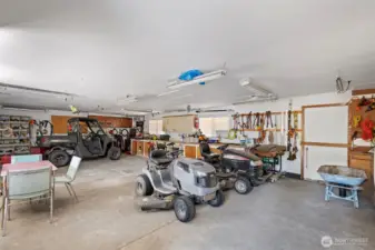 Garage_Interior