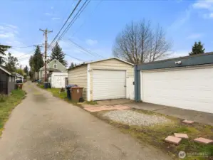 detached 1 ar garage