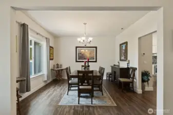 Large dining room perfect for dinner gatherings and entertaining!