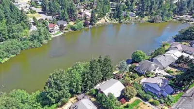 Aerial view of the lake in Camaloch.