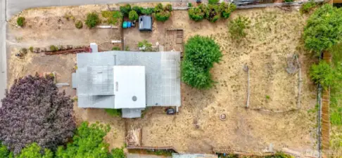 Spacious lot!
