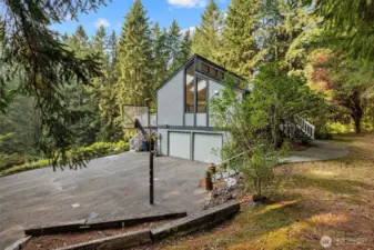 Pacific Northwest Contemporary home with plenty of parking space!