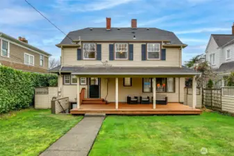 Level backyard and large covered deck perfect for BBQ and/or hot tub.