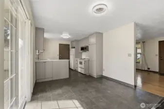 Light & Bright Kitchen