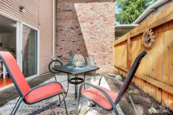Dig in the dirt with your private garden space / patio area.