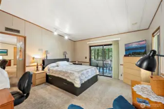 Large primary with back deck access