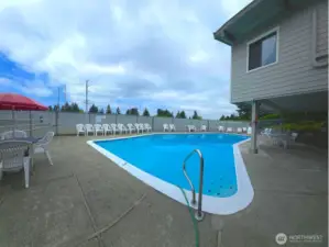 Retirement Community with Pool