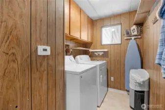 Utility Room with laundry