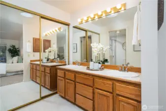 Double vanity in the primary