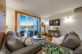 ground floor / ocean view
