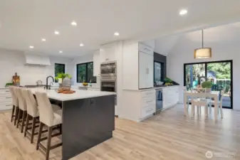 Dining nook and access to covered deck