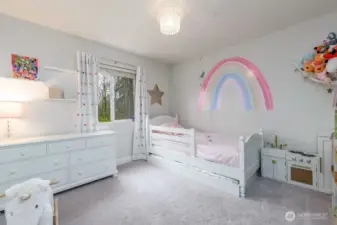 2nd bedroom
