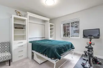 4th bedroom with built-in Murphy bed