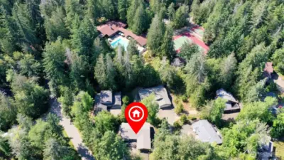 Home is very conviently located close to the enterance and the community center.