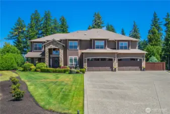 Quiet Water is right across the street from Lake Tapps & Tapps Island. Located in award winning Dieringer School District. Minutes to public boat launches & parks...