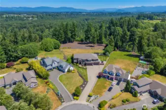 Spacious 1.94 acre lot in cul-de-sac w/greenbelt & Cascade views.