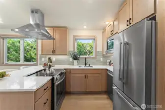 All appliances are included.