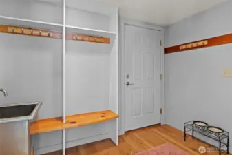 Mud room. door leads to the oversized garage.