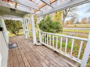 Front Deck Views of Lake Sacajawea