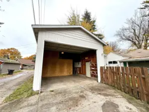 Plenty of space for storage or projects!