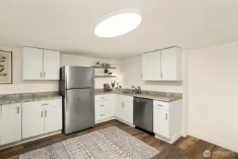 Another view of the other side of the kitchen.