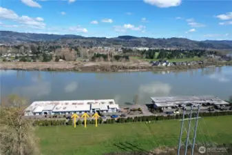 Drone of 734 Marine View Dr in Longview WA located on the Cowlitz River