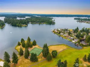 Rated "Best 9-hole gold course in Washington" by Inside Golf.