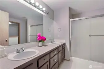 Primary Bathroom w/ Walk-In Shower