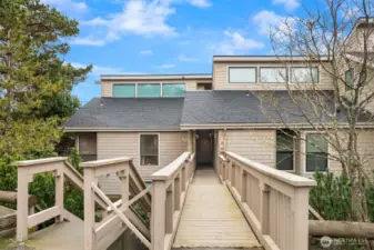 1 step Walkway to Unit