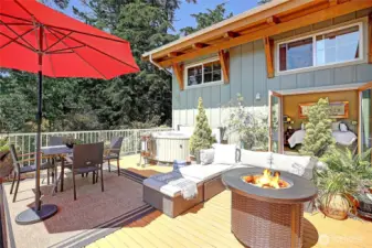 Private Entertaining Deck
