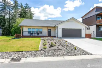 Welcome to your new home close to the beach!